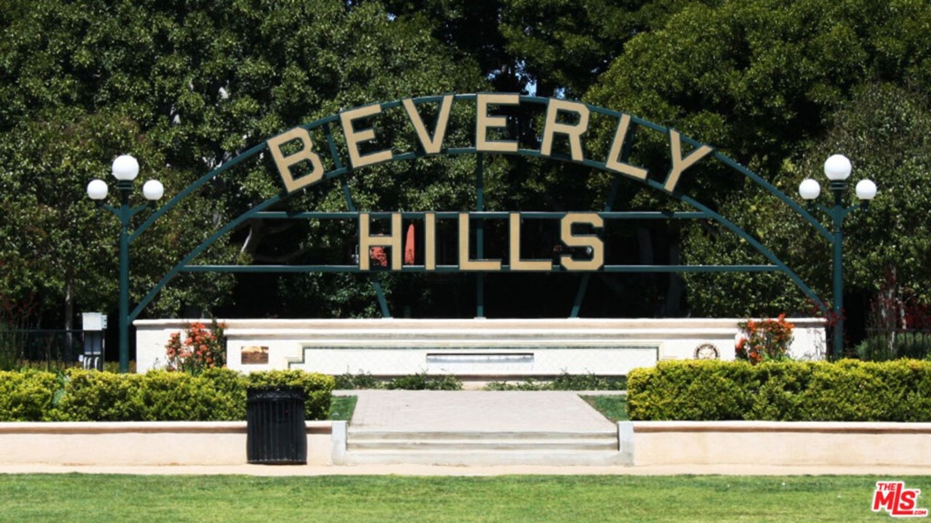 عمارات في Beverly Hills, California 11013707