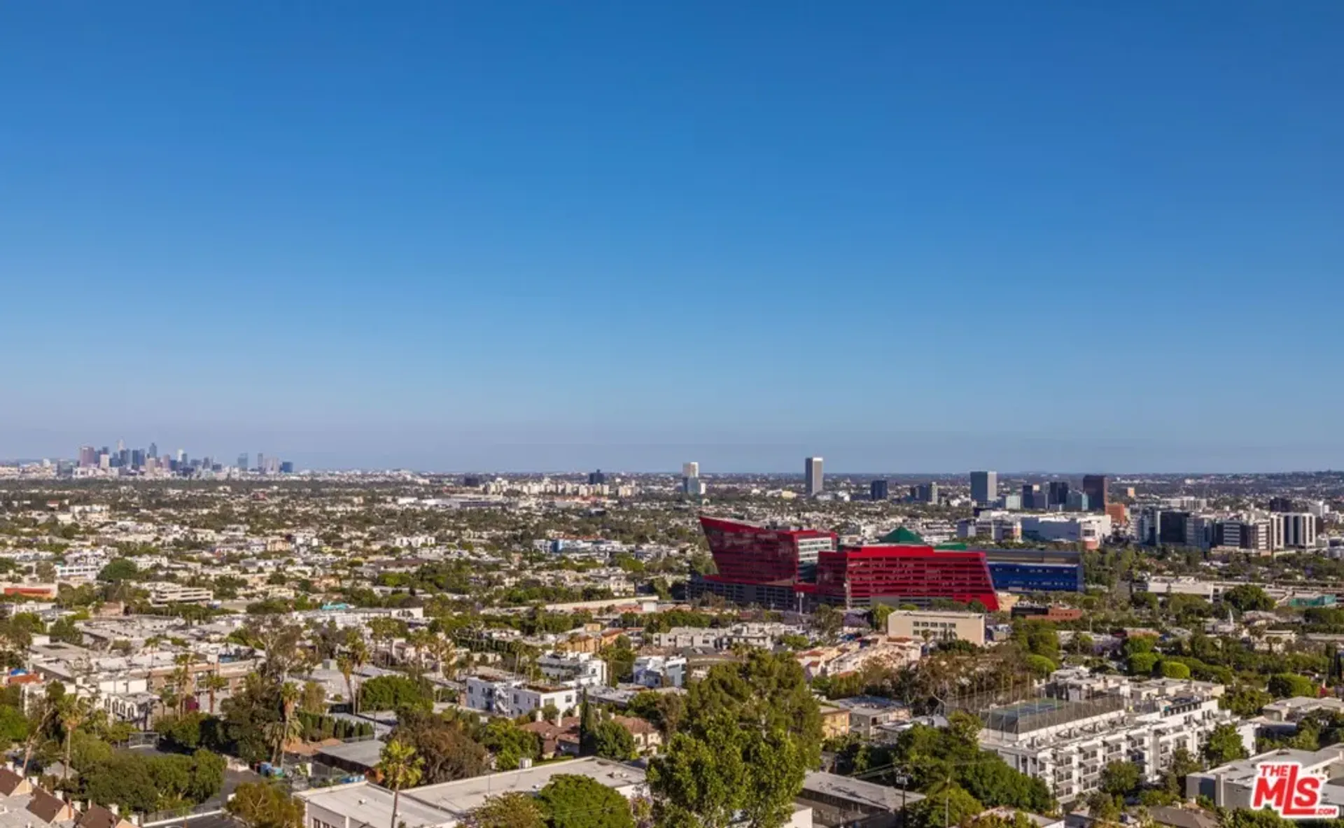 Condominium in Los Angeles, California 11013850