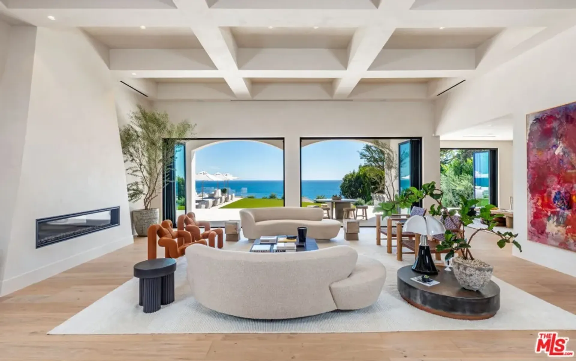 Condominium in Malibu, California 11014188