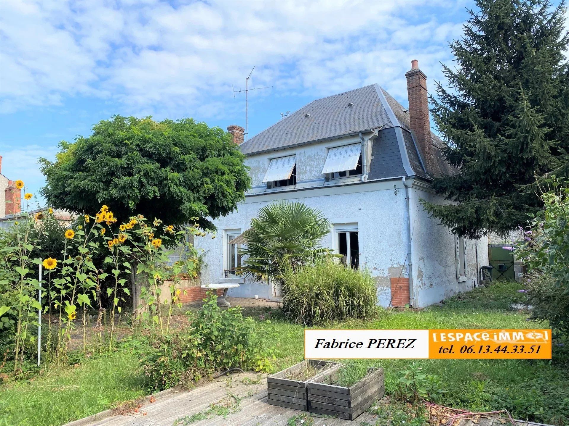 住宅 在 Vierzon, Cher 11015957