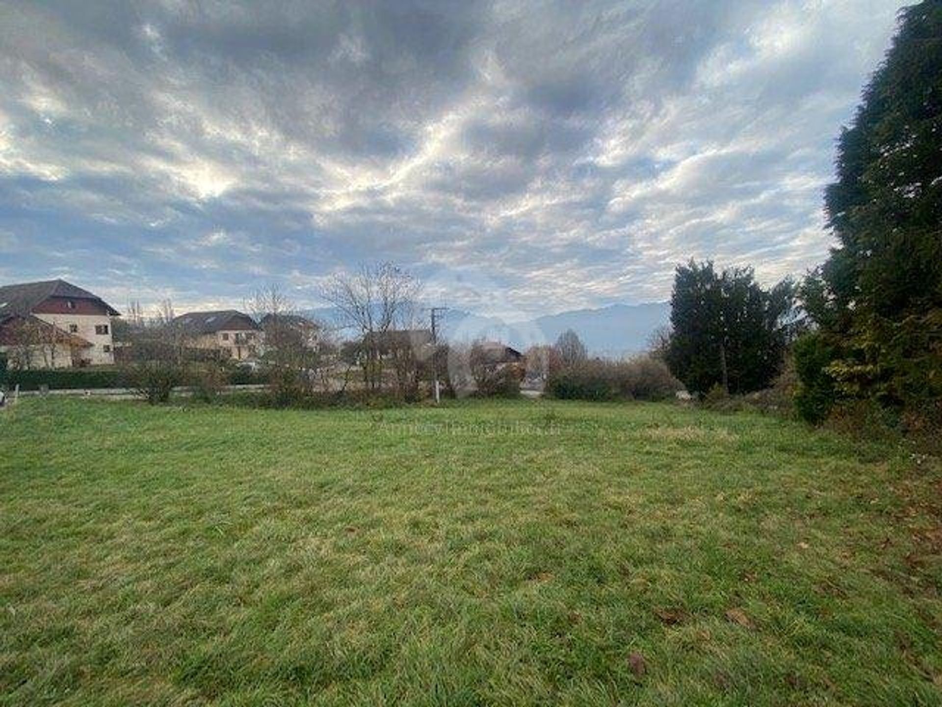 Land in Aix-les-Bains, Auvergne-Rhone-Alpes 11017874