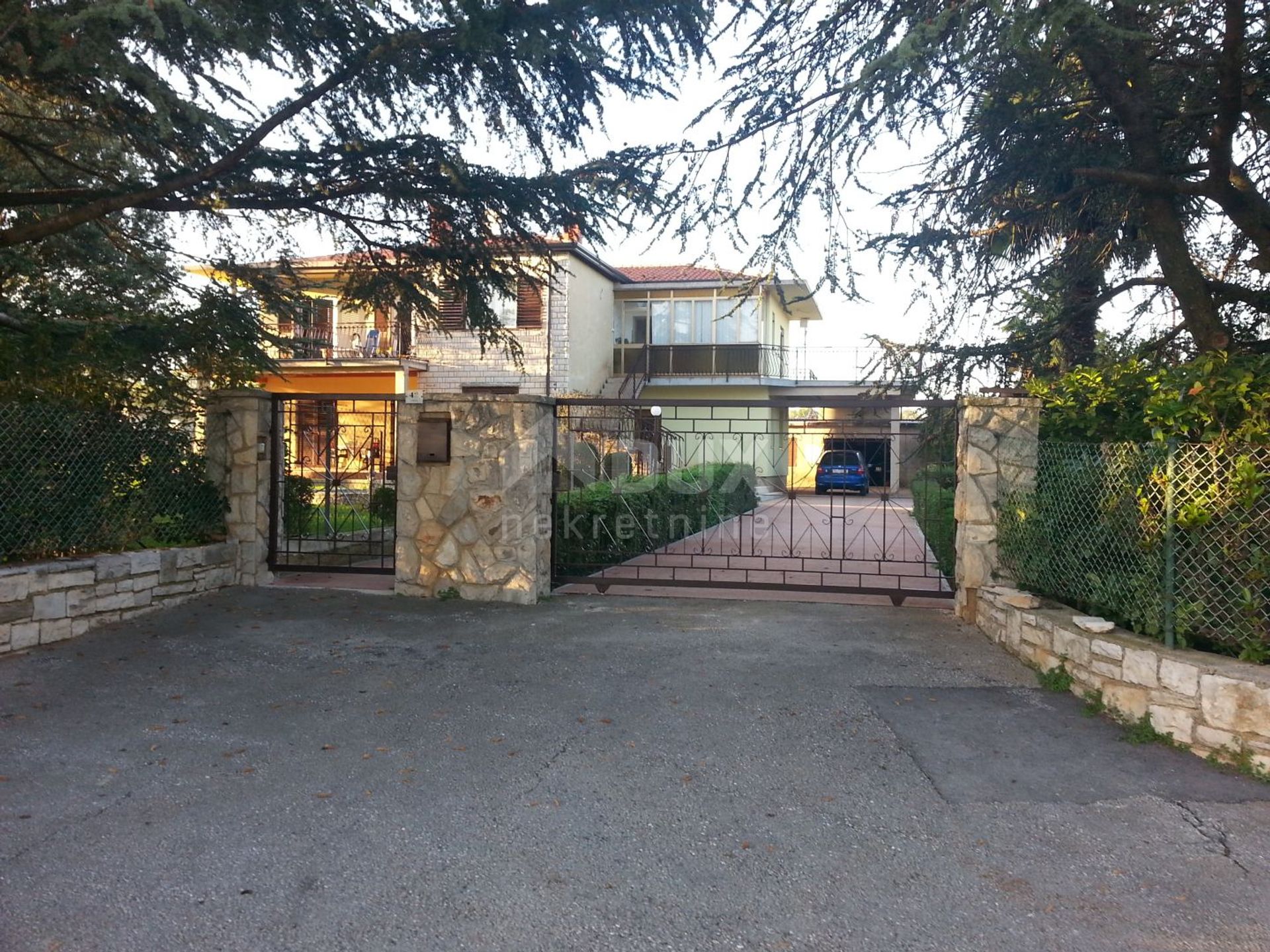 casa en Brtonigla, Istria County 11026005