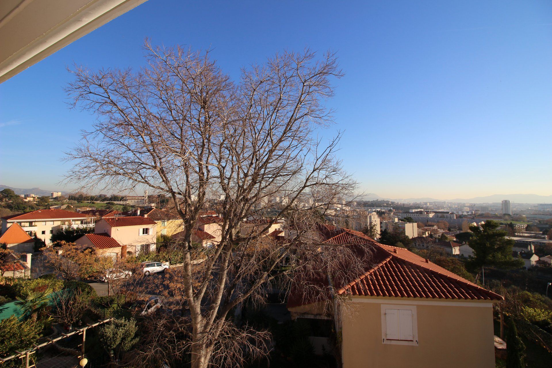 Condominium in Sainte-Marthe, Provence-Alpes-Cote d'Azur 11027465