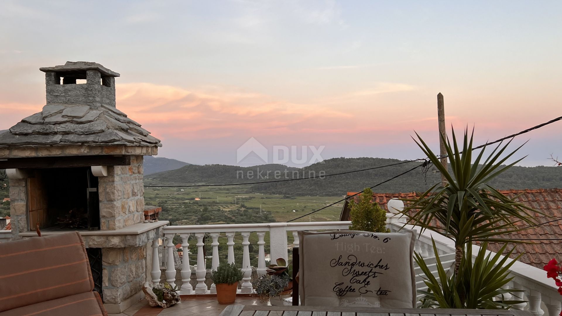 casa en Čara, Dubrovnik-Neretva County 11031454