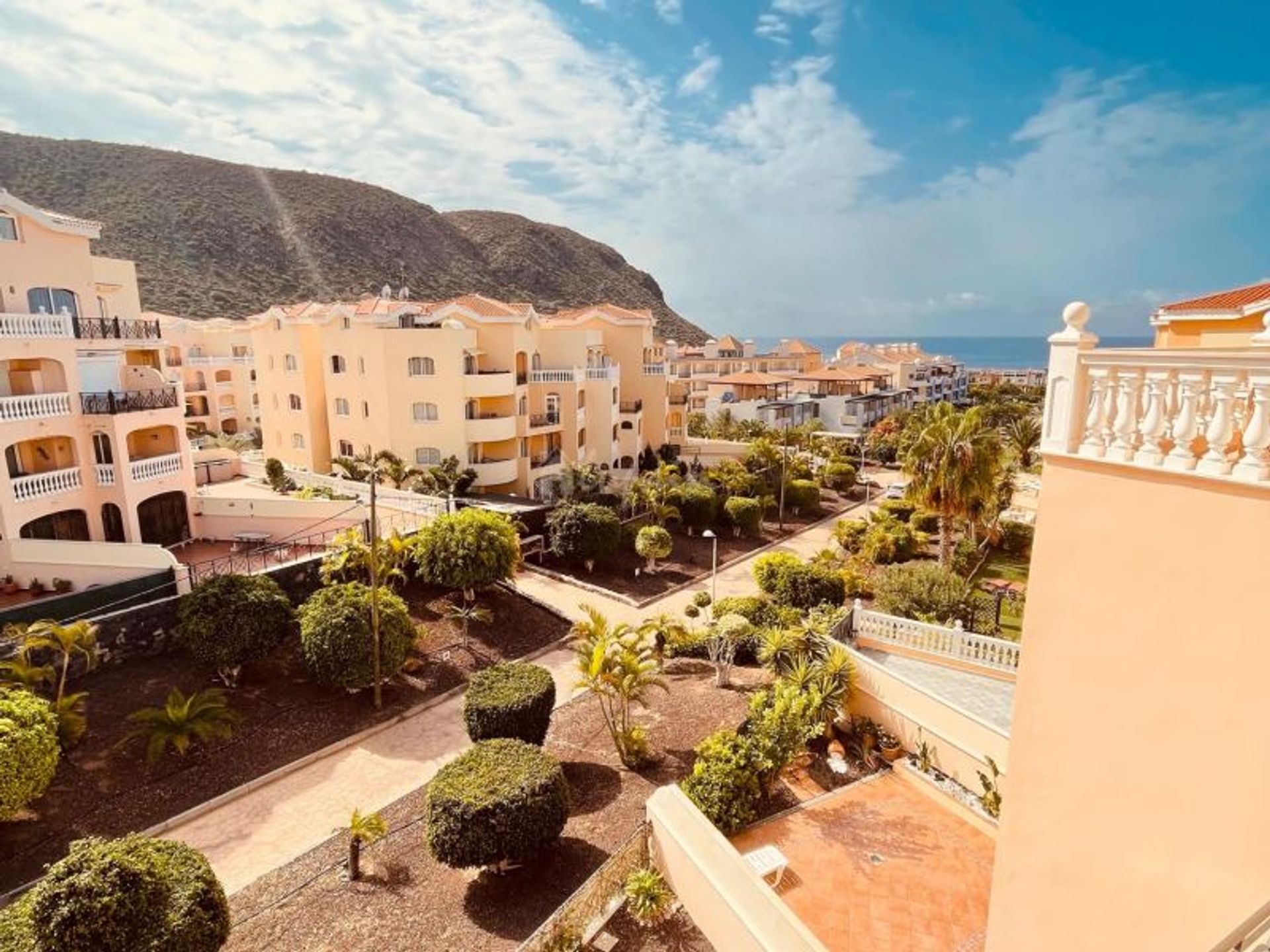 Condominium in Los Cristianos, Canarische eilanden 11043179