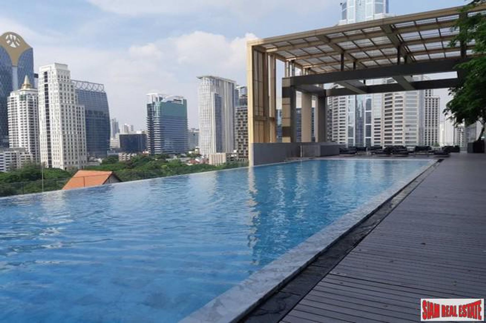 Condominium in Ratchathewi, Krung Thep Maha Nakhon 11043430