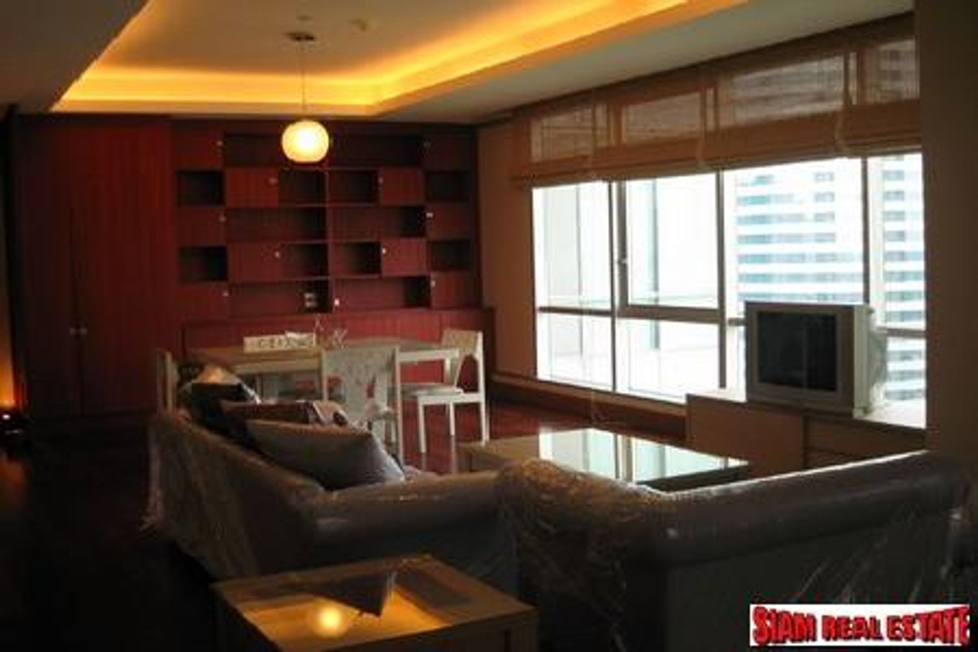 Condominium in Bang Rak, Krung Thep Maha Nakhon 11043440