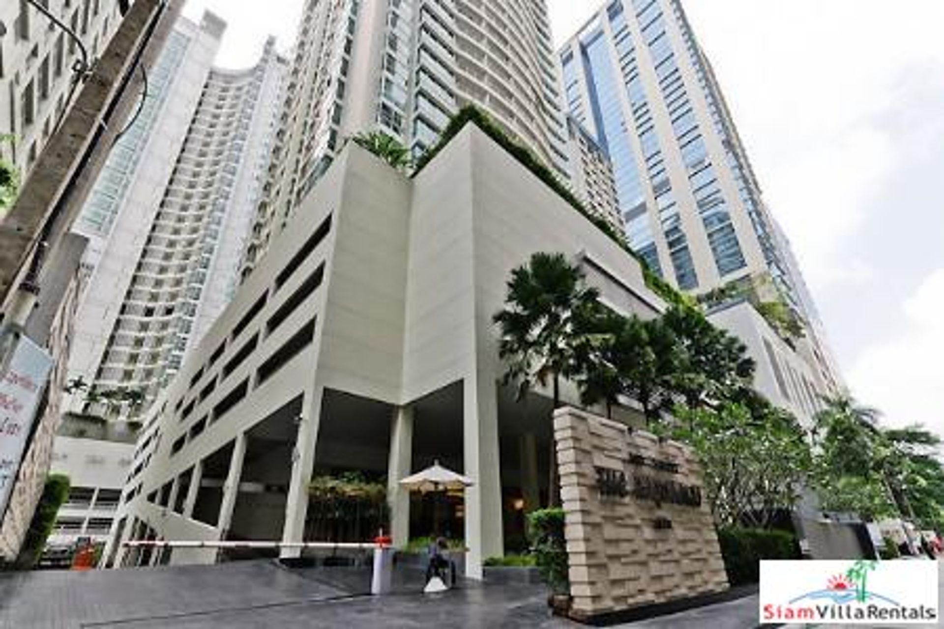 Condominium in Pathum Wan, Krung Thep Maha Nakhon 11043446