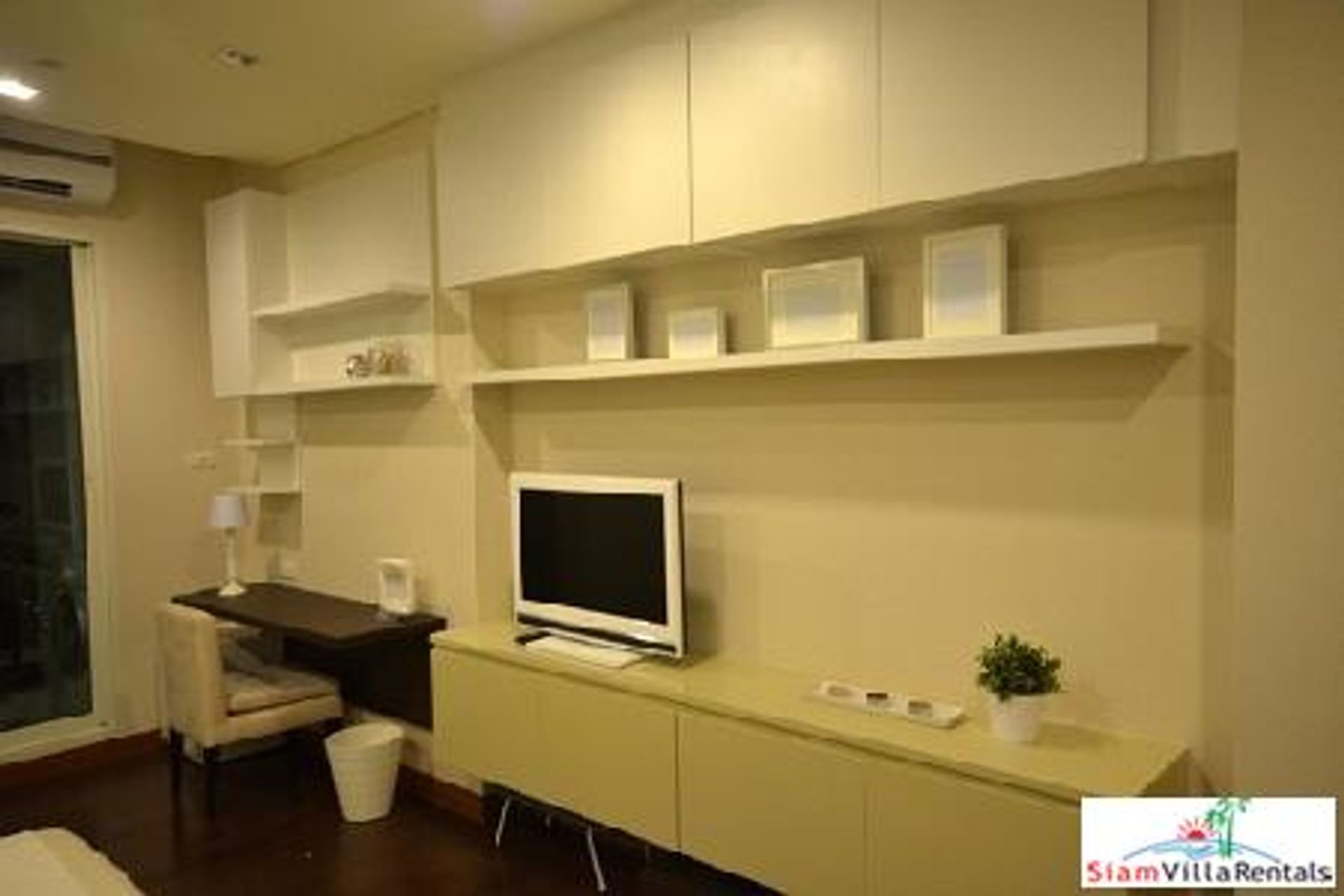 Condominium in Watthana, Krung Thep Maha Nakhon 11043521