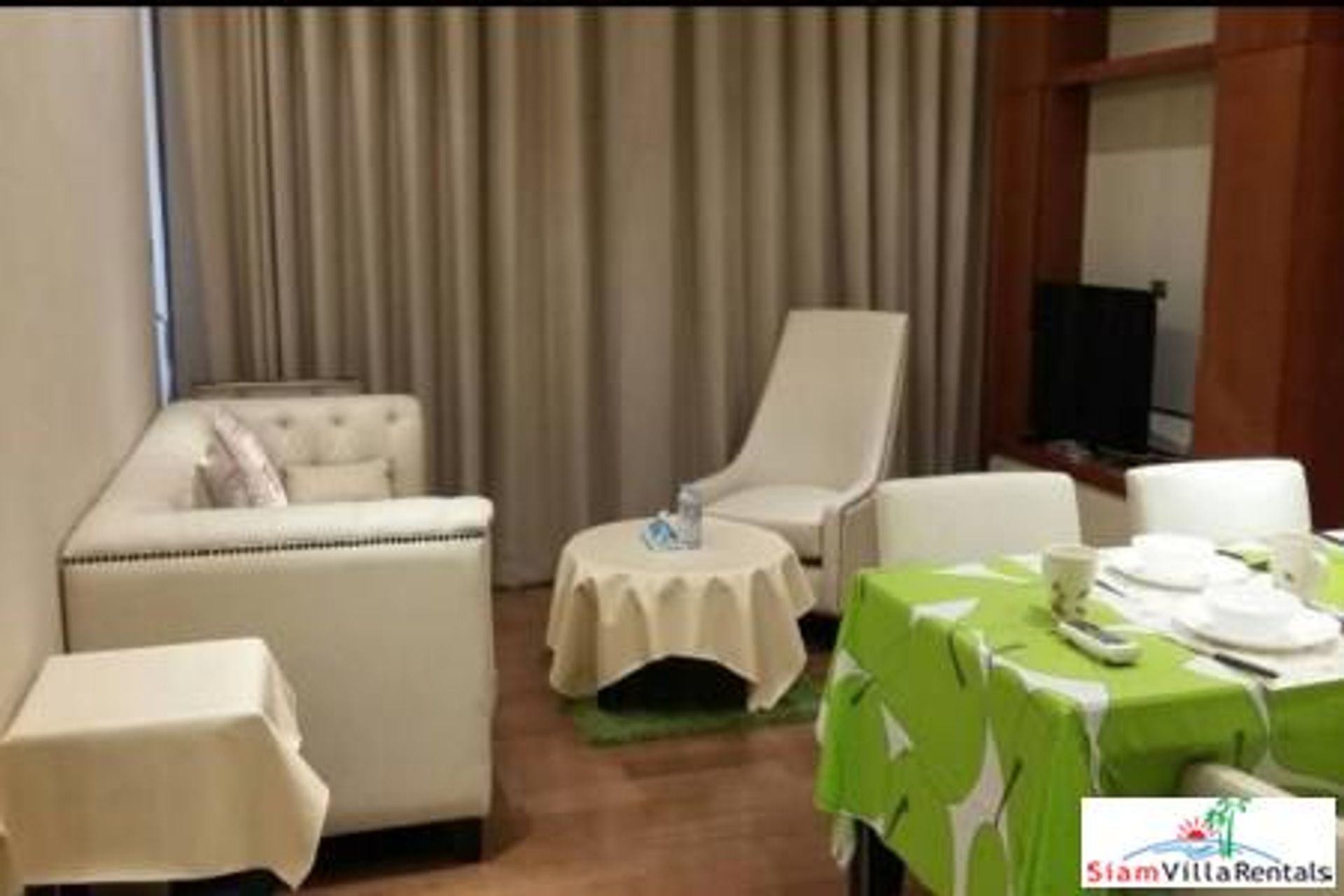 Condominium in Watthana, Krung Thep Maha Nakhon 11043559