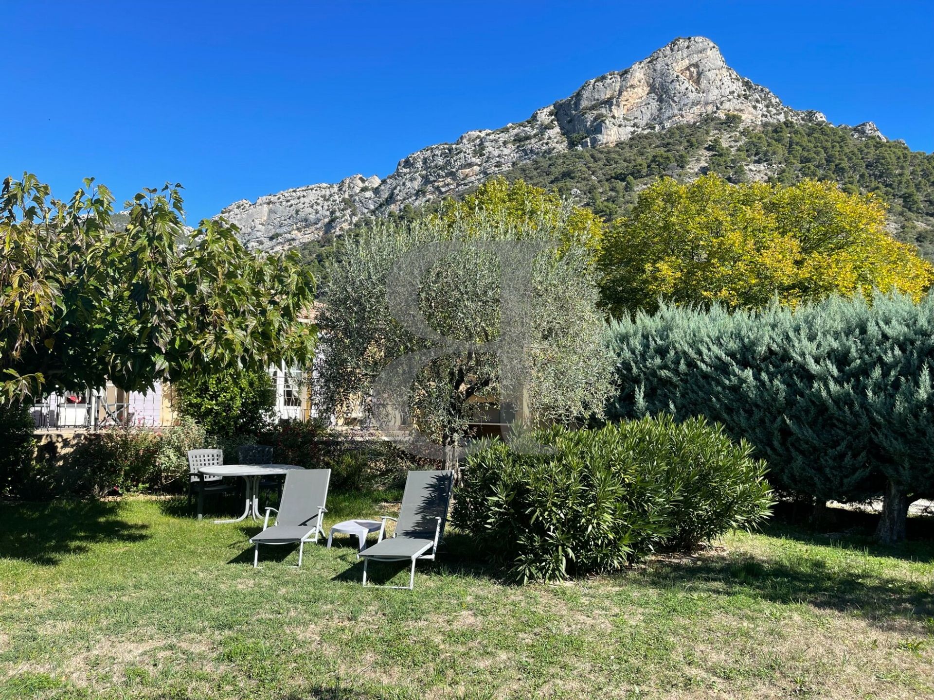 rumah dalam Buis-les-Baronnies, Auvergne-Rhône-Alpes 11043684