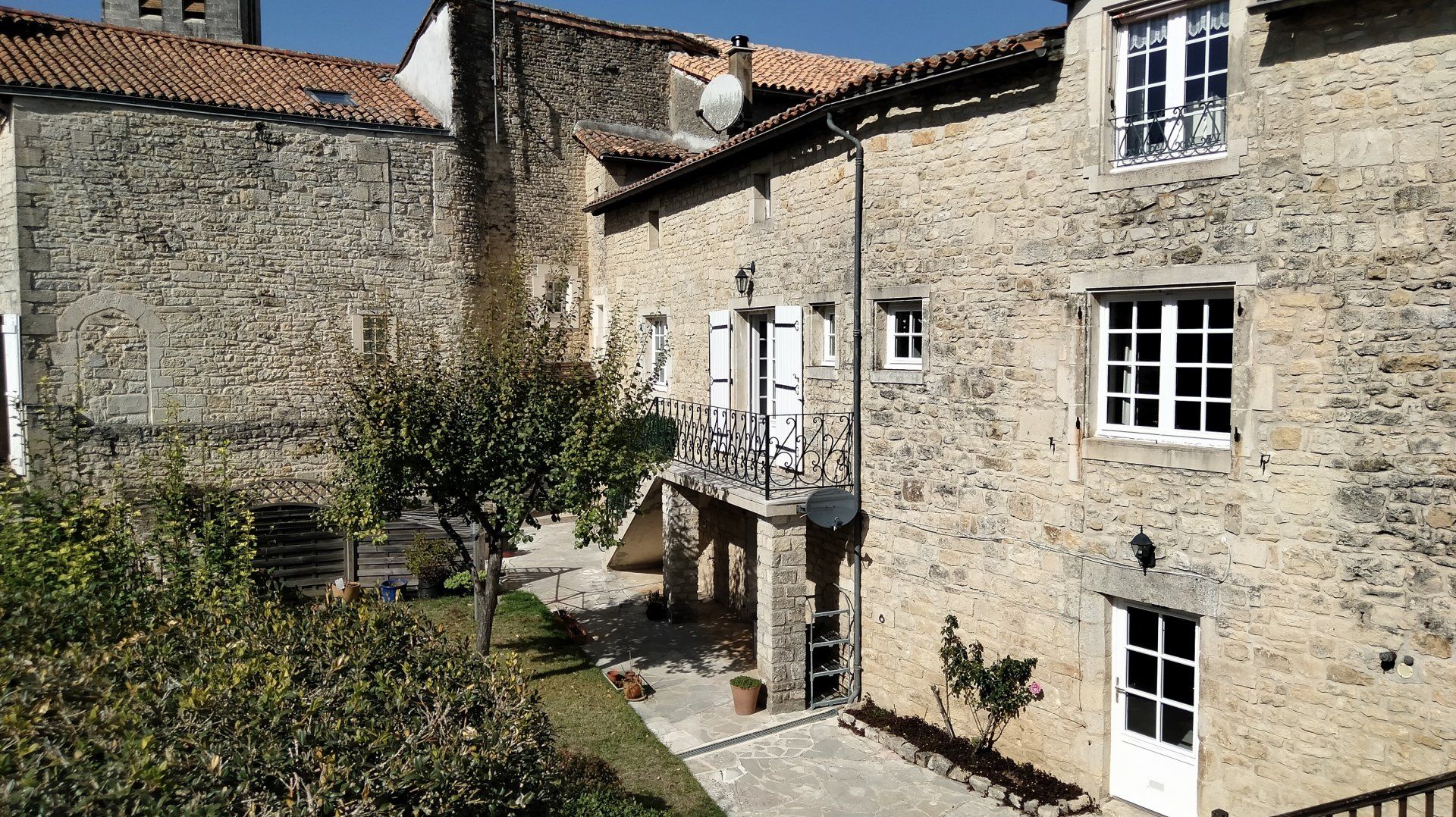 rumah dalam Barro, Nouvelle-Aquitaine 11043761