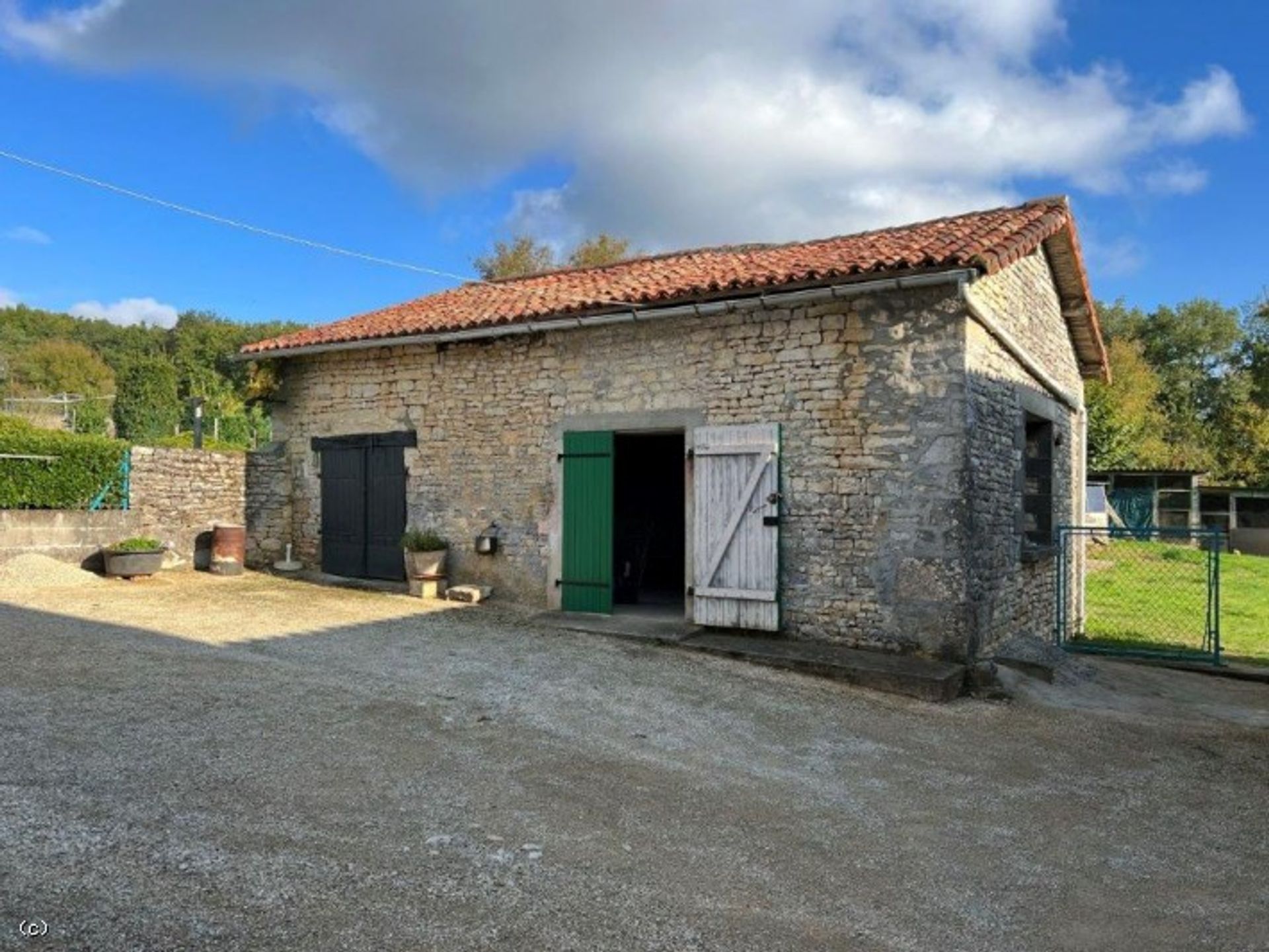 Rumah di Aunac-sur-Charente, Nouvelle-Aquitaine 11043841