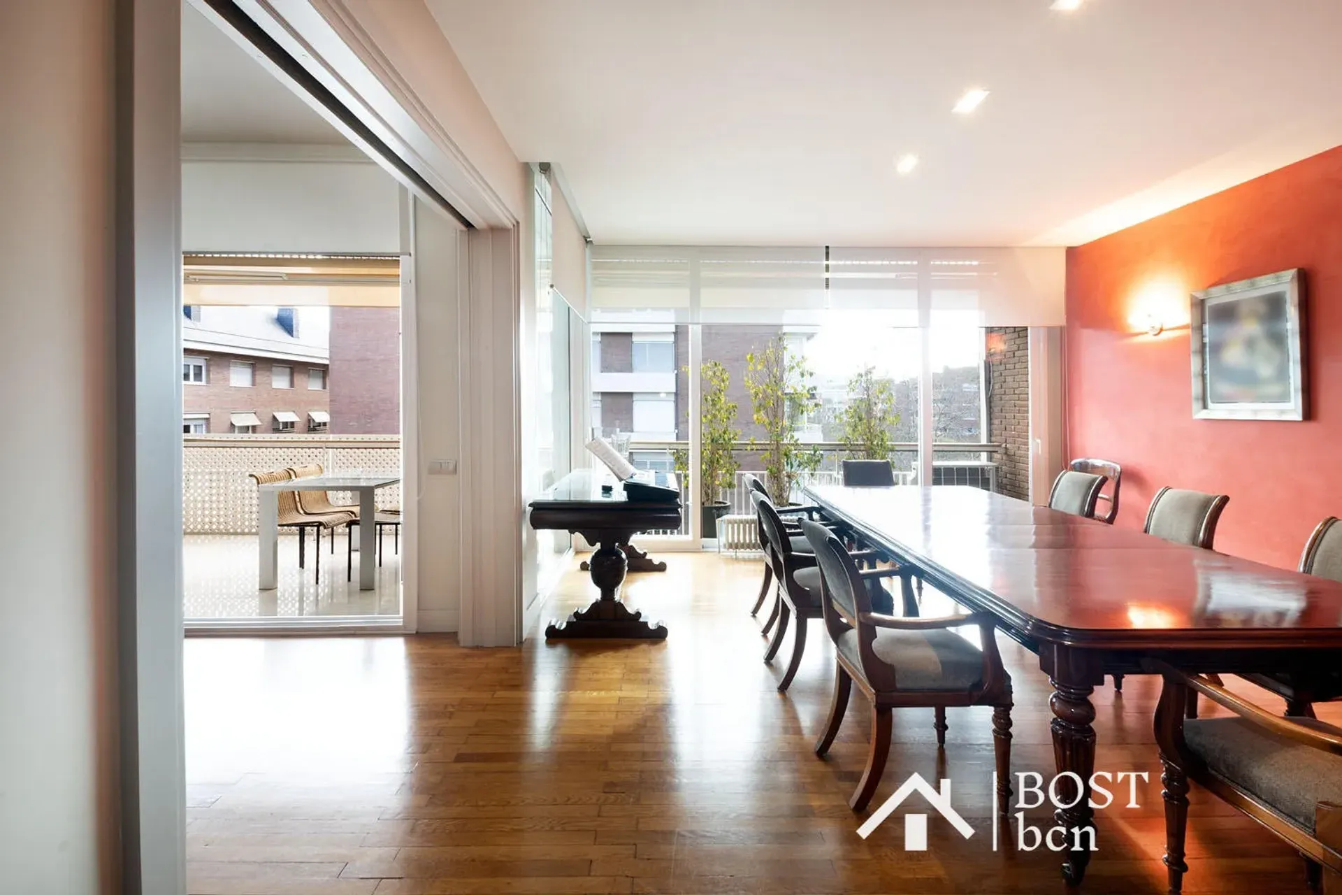 Condominio nel Barcelona, Carrer de Jacinto Benavente 11043856