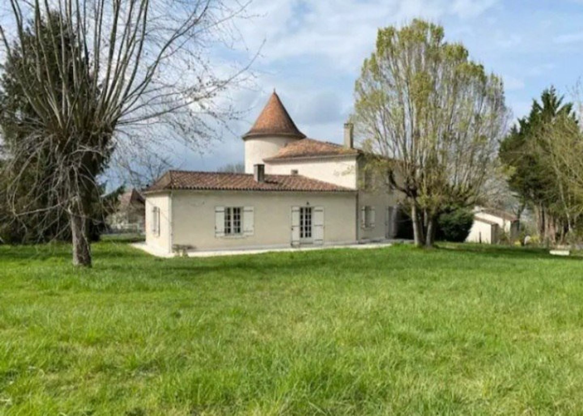 Huis in Riberac, Nouvelle-Aquitaine 11044110