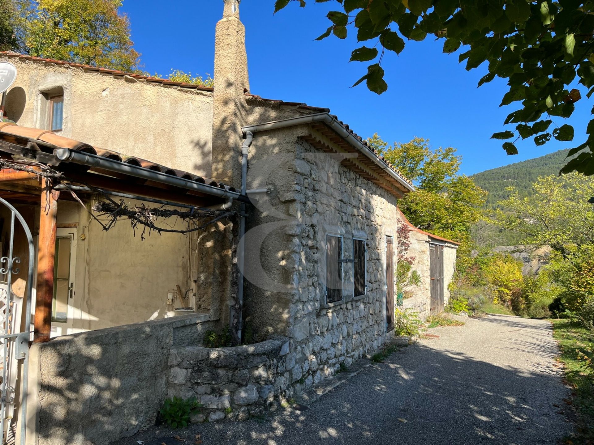 Rumah di Nyons, Auvergne-Rhône-Alpes 11044359