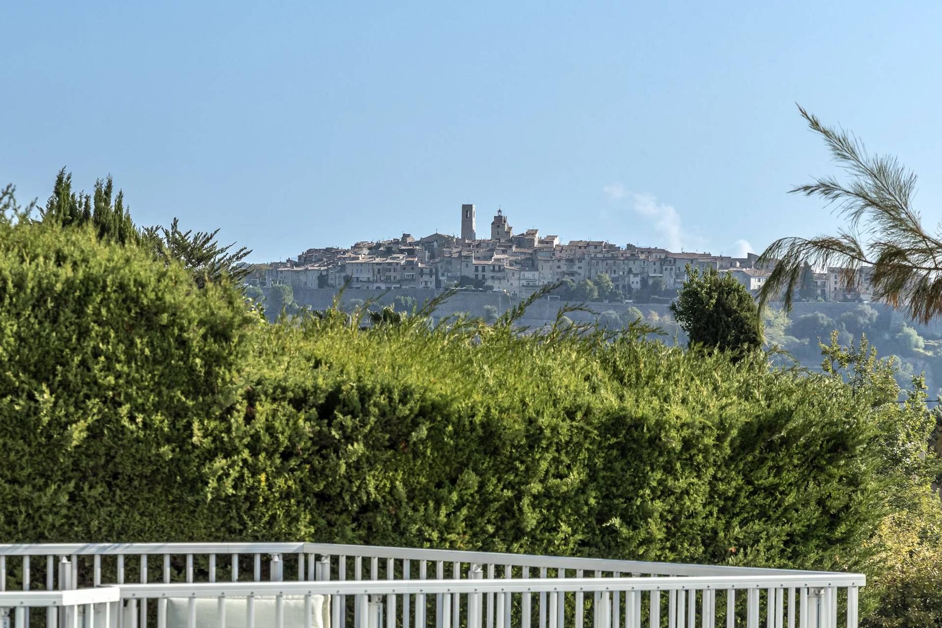 Huis in La Colle-sur-Loup, Provence-Alpes-Côte d'Azur 11044587