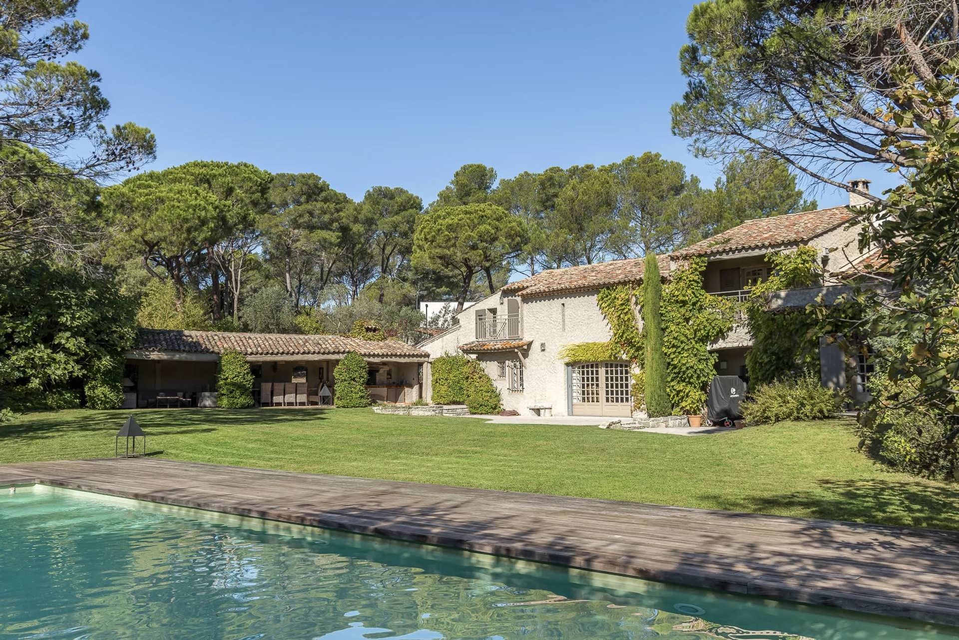 Huis in Sint-Raphaël, Provence-Alpes-Côte d'Azur 11044591