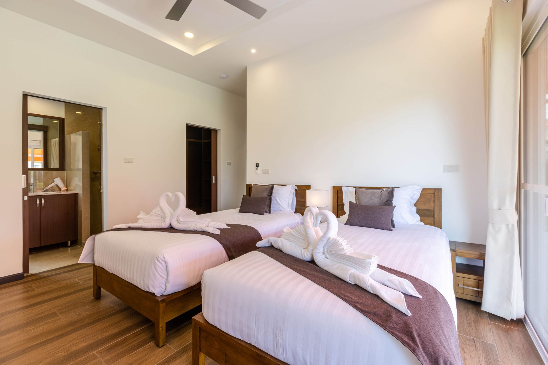 Huis in Tambon Thap Tai, Chang Wat Prachuap Khiri Khan 11044624