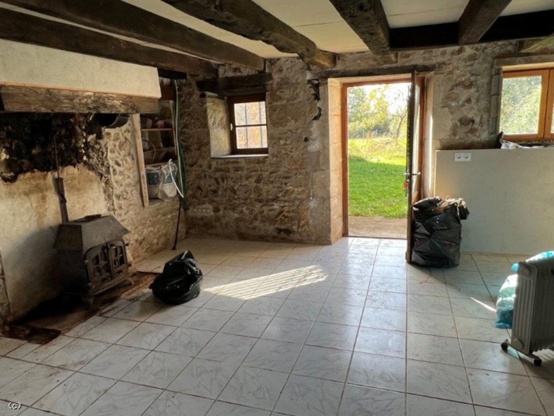 Rumah di Saint-Claud, Nouvelle-Aquitaine 11044701