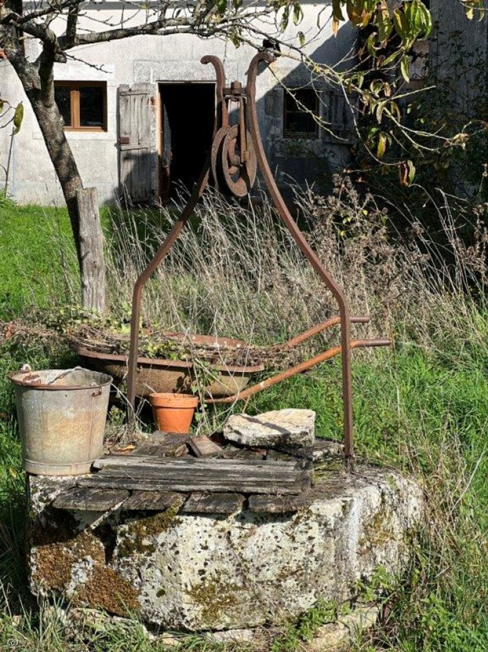 Rumah di Saint-Claud, Nouvelle-Aquitaine 11044701