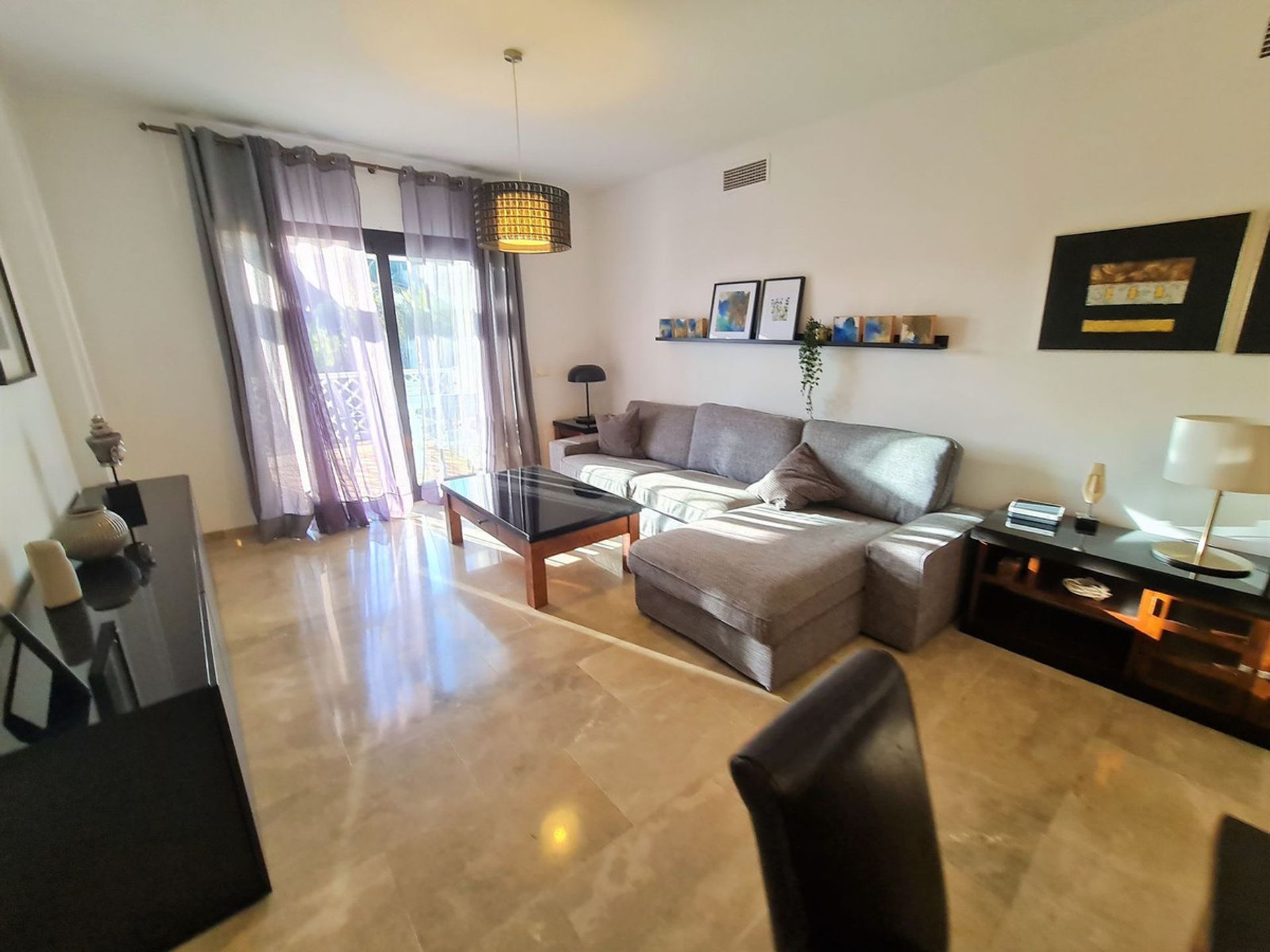 Condominium in Marbella, Andalucía 11044981