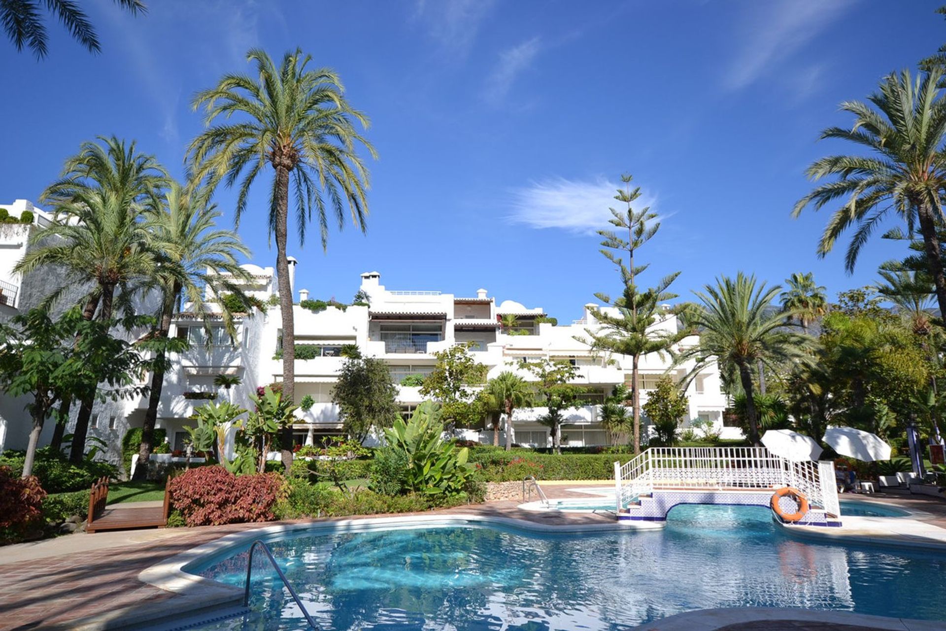 Будинок в Marbella, Andalucía 11045035