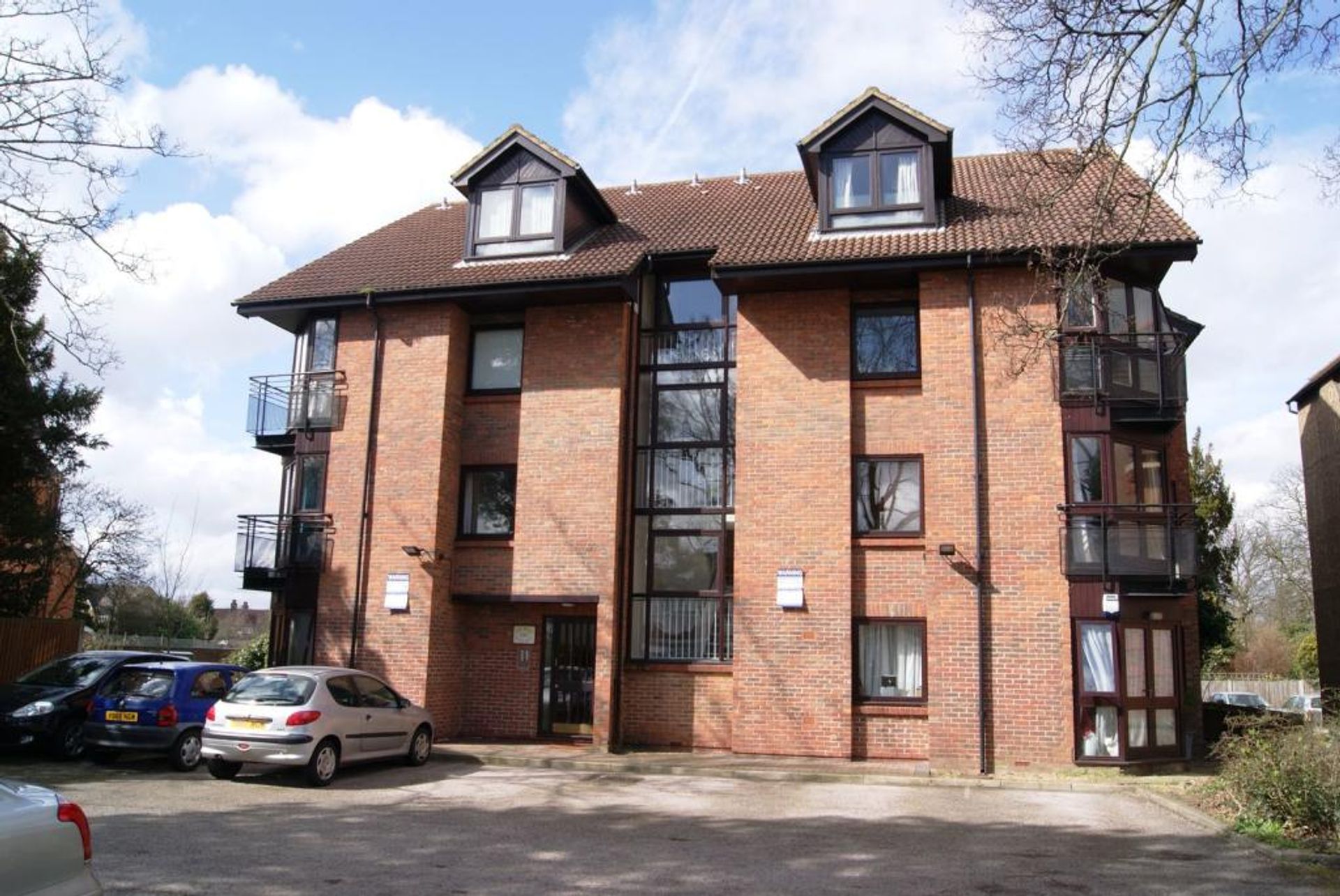 Condominium in , England 11045935