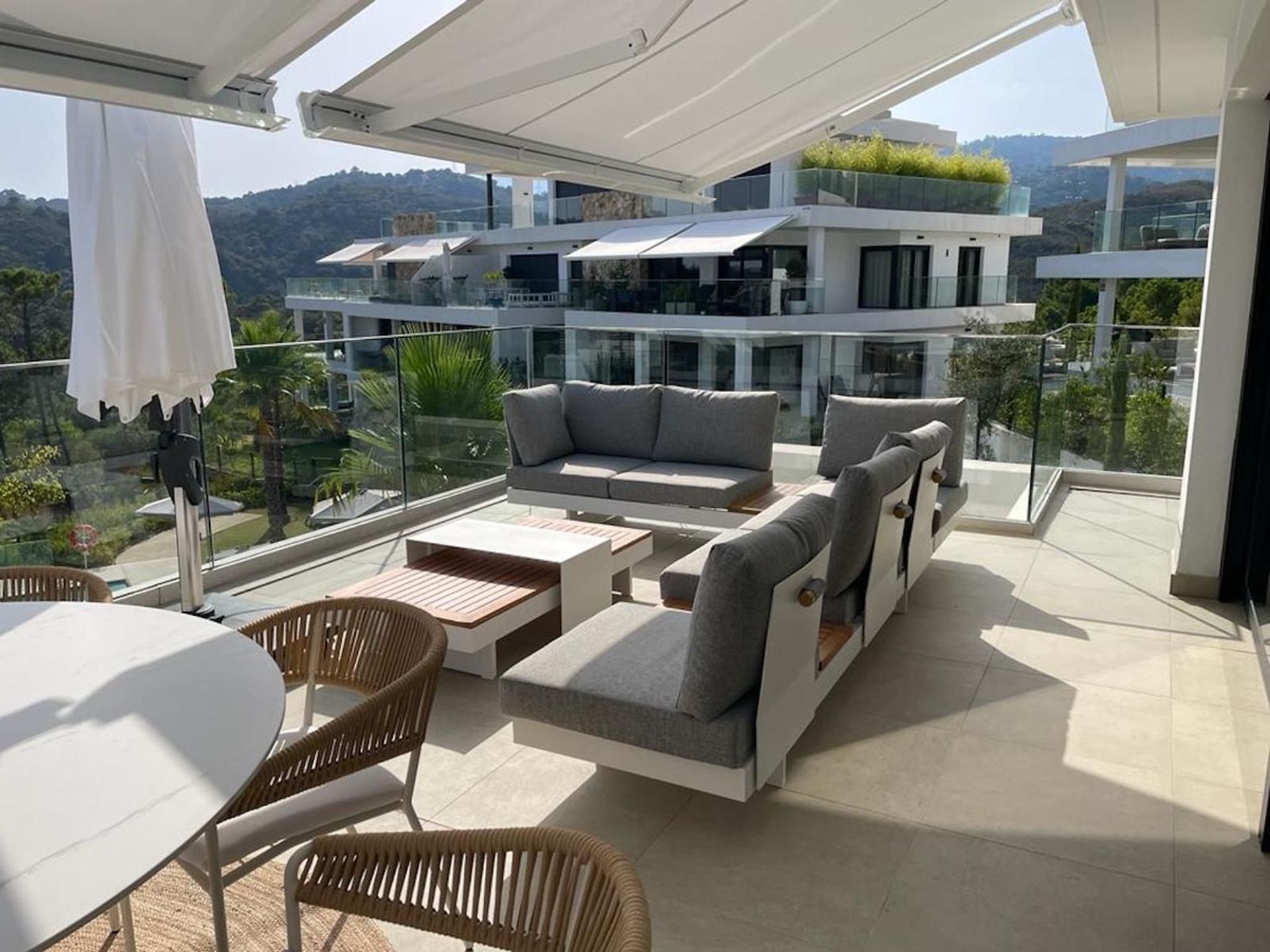 Condominium in Marbella, Andalucía 11046468