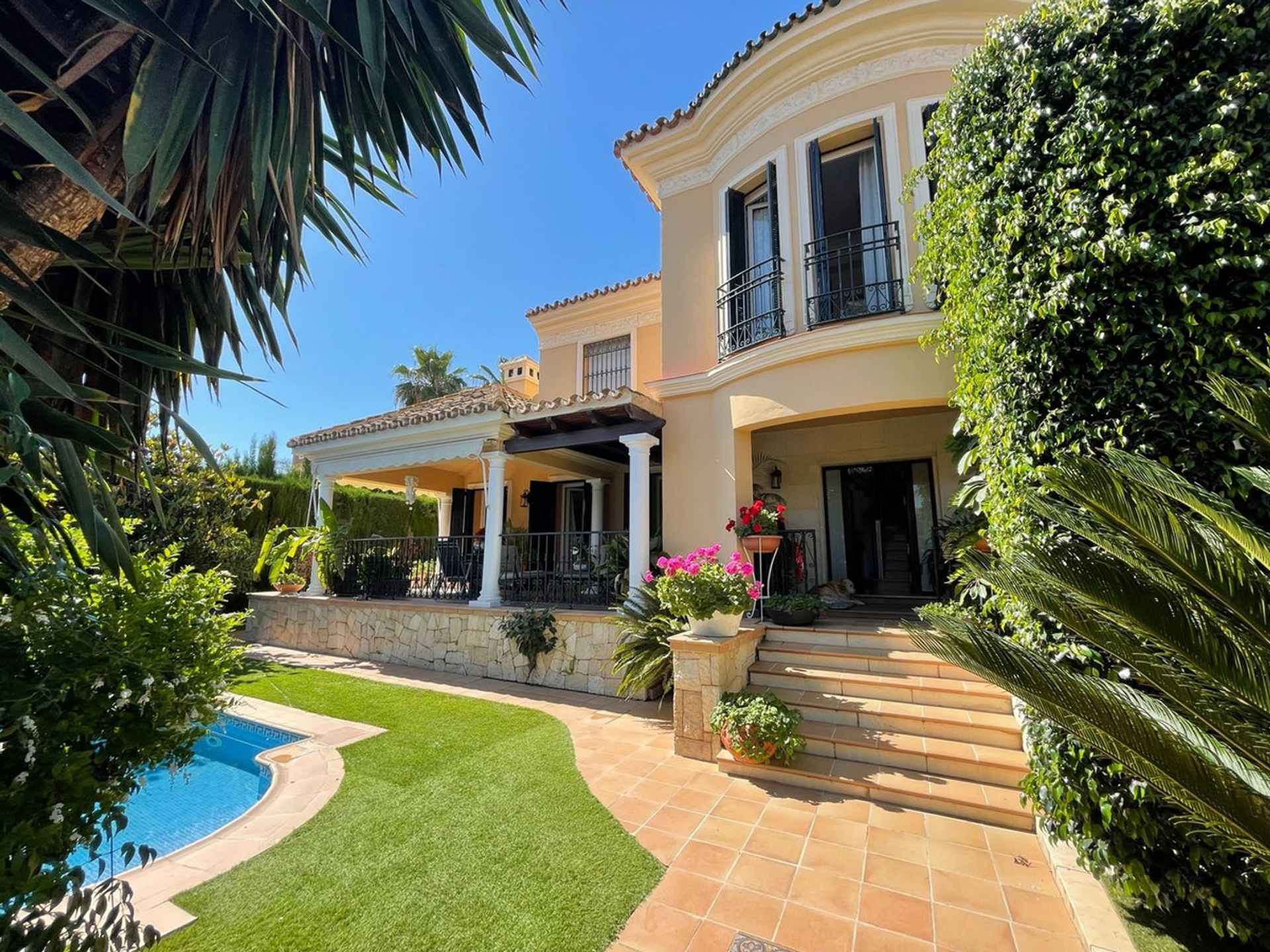 House in Alhaurin de la Torre, Andalusia 11047105