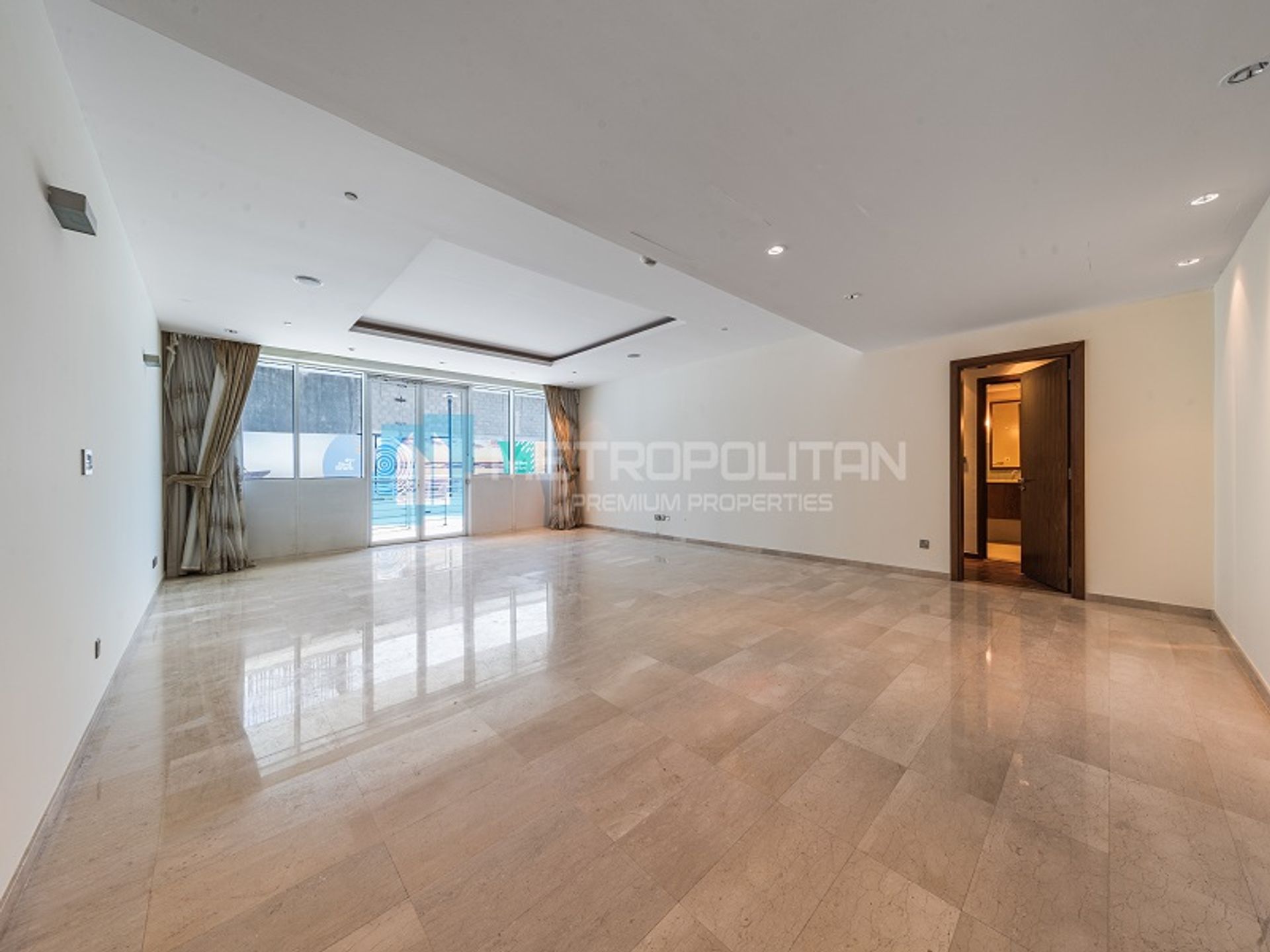 Condominium in Dubai, Dubai 11047240