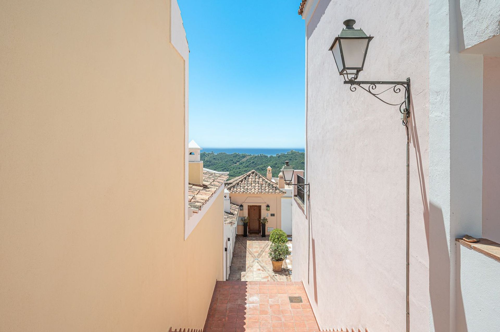 House in Benahavís, Andalusia 11047647