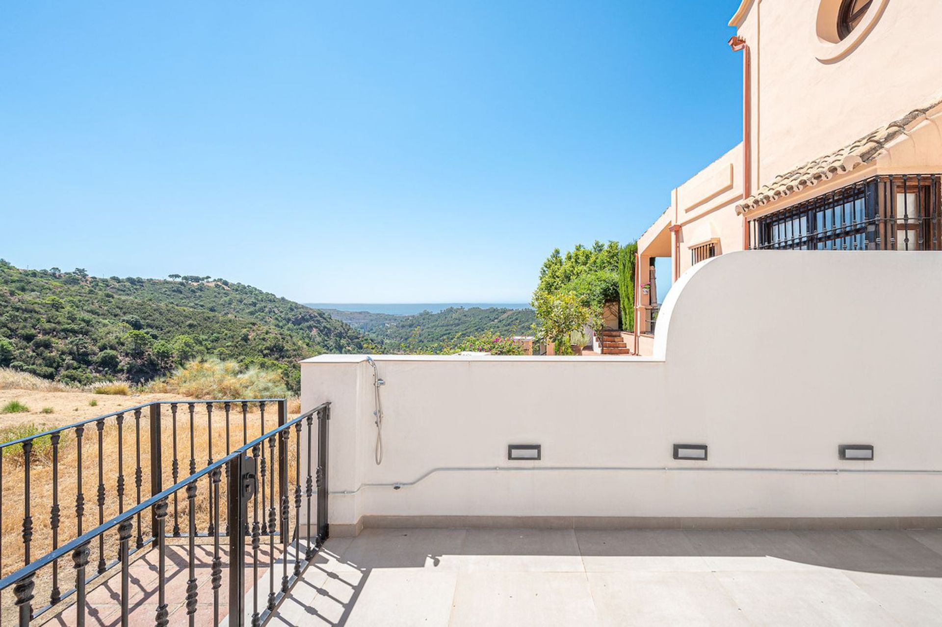 House in Benahavís, Andalusia 11047647