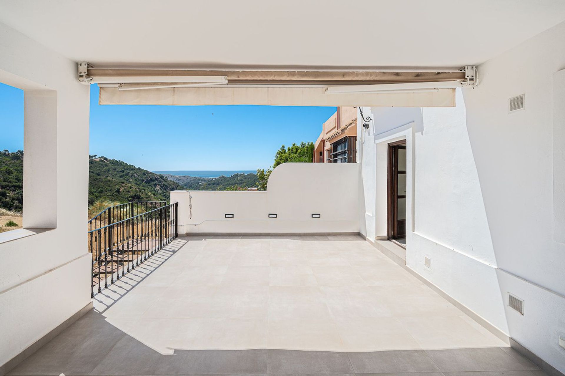 House in Benahavís, Andalusia 11047647