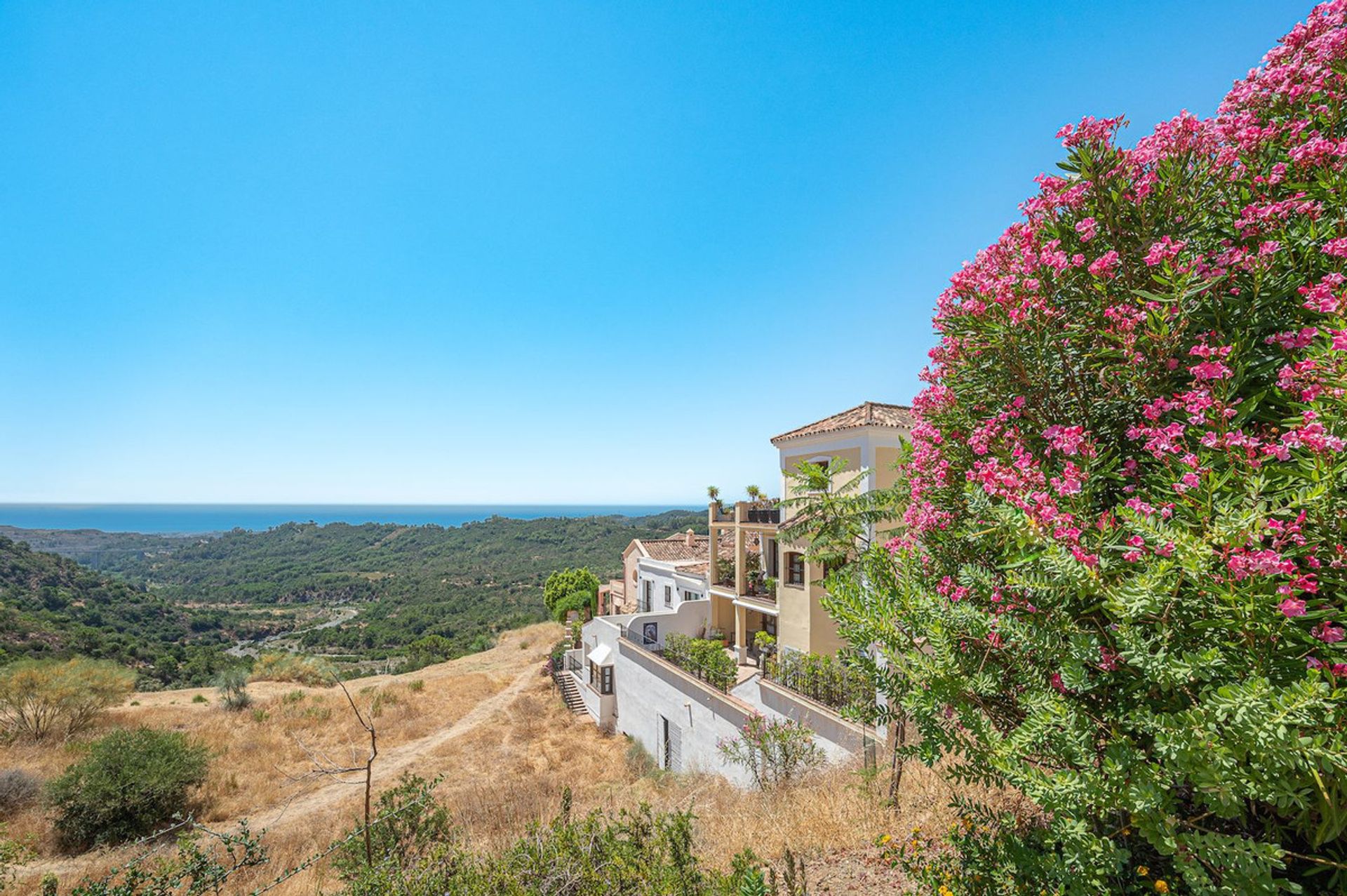 House in Benahavís, Andalusia 11047647