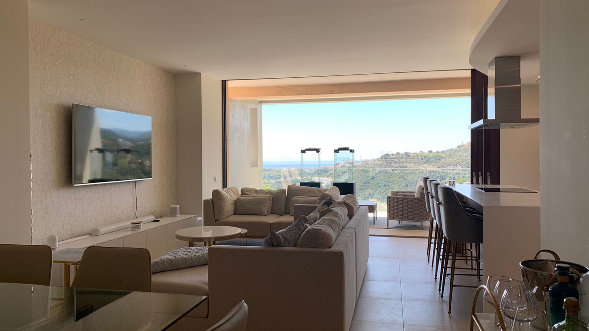 Condominium in Benahavis, Andalusië 11047752