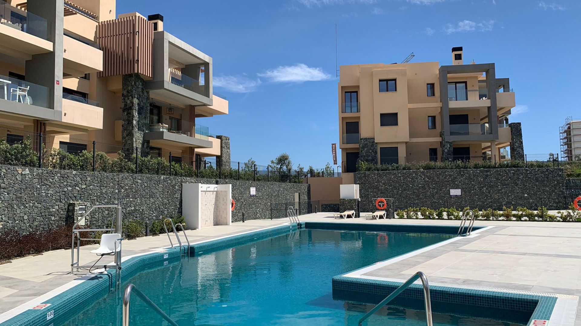 Condominium in Benahavis, Andalusië 11047752