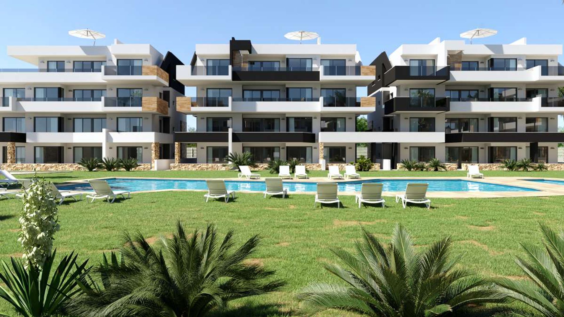 Condominium in Torrevieja, Comunidad Valenciana 11047974