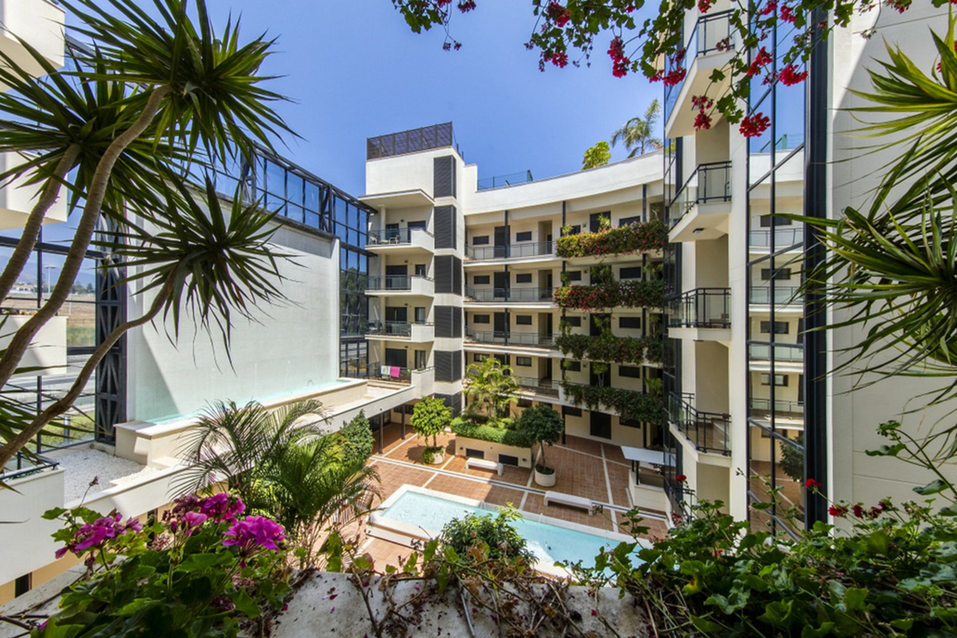 Condominio nel Estepona, Andalusia 11048578