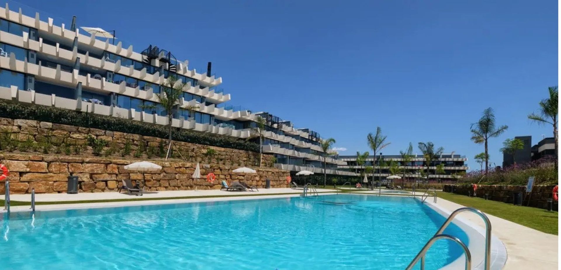 Condominium in Estepona, Andalusië 11048720