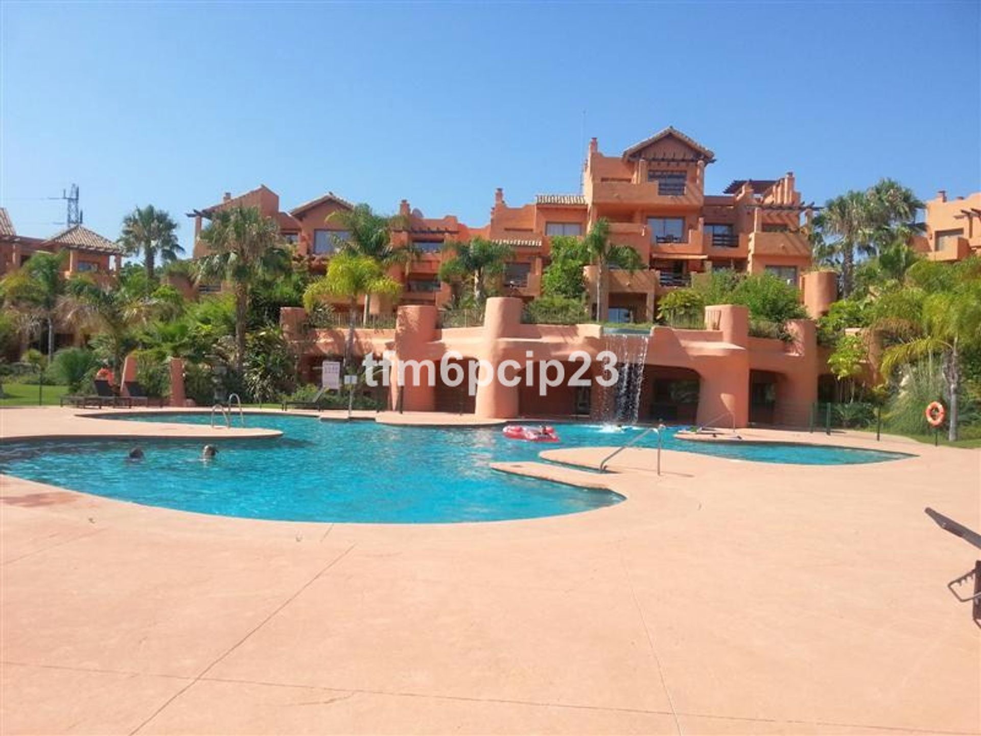 Кондоминиум в Estepona, Andalucía 11048730