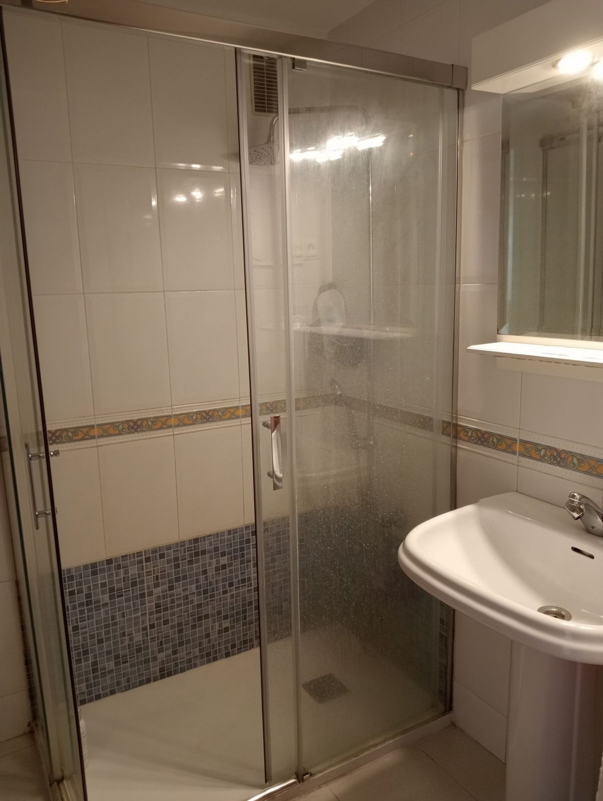 Osakehuoneisto sisään Fuengirola, Andalucía 11048824