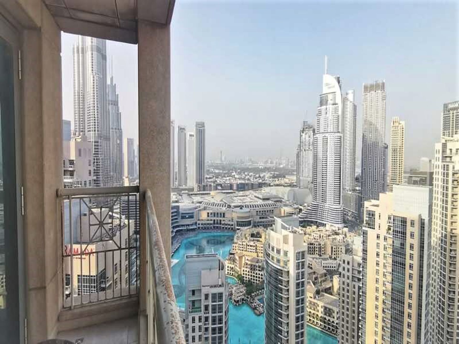 Condominium in دبي, دبي 11048860