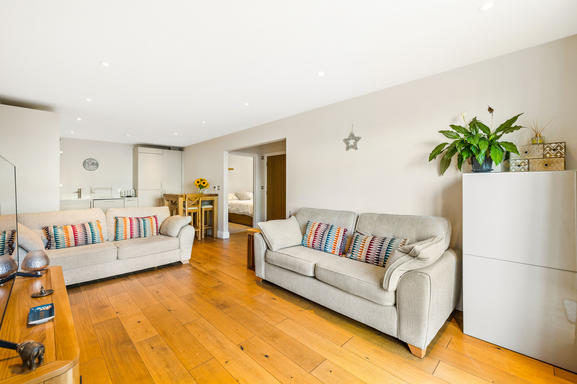 Condominium in Reigate, Surrey 11048941