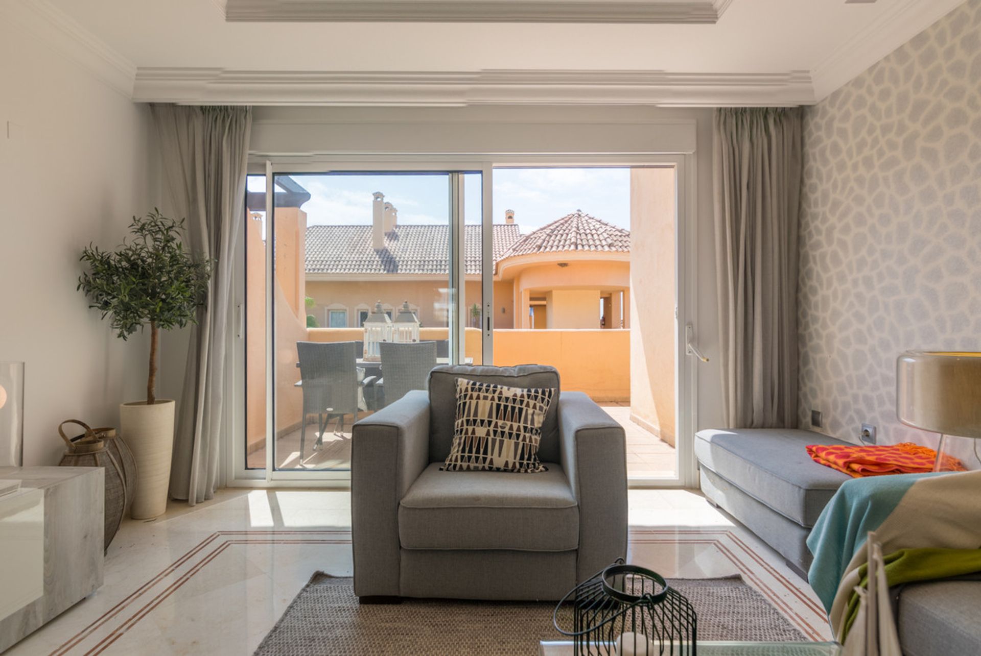 Condominium in Marbella, Andalucía 11049355