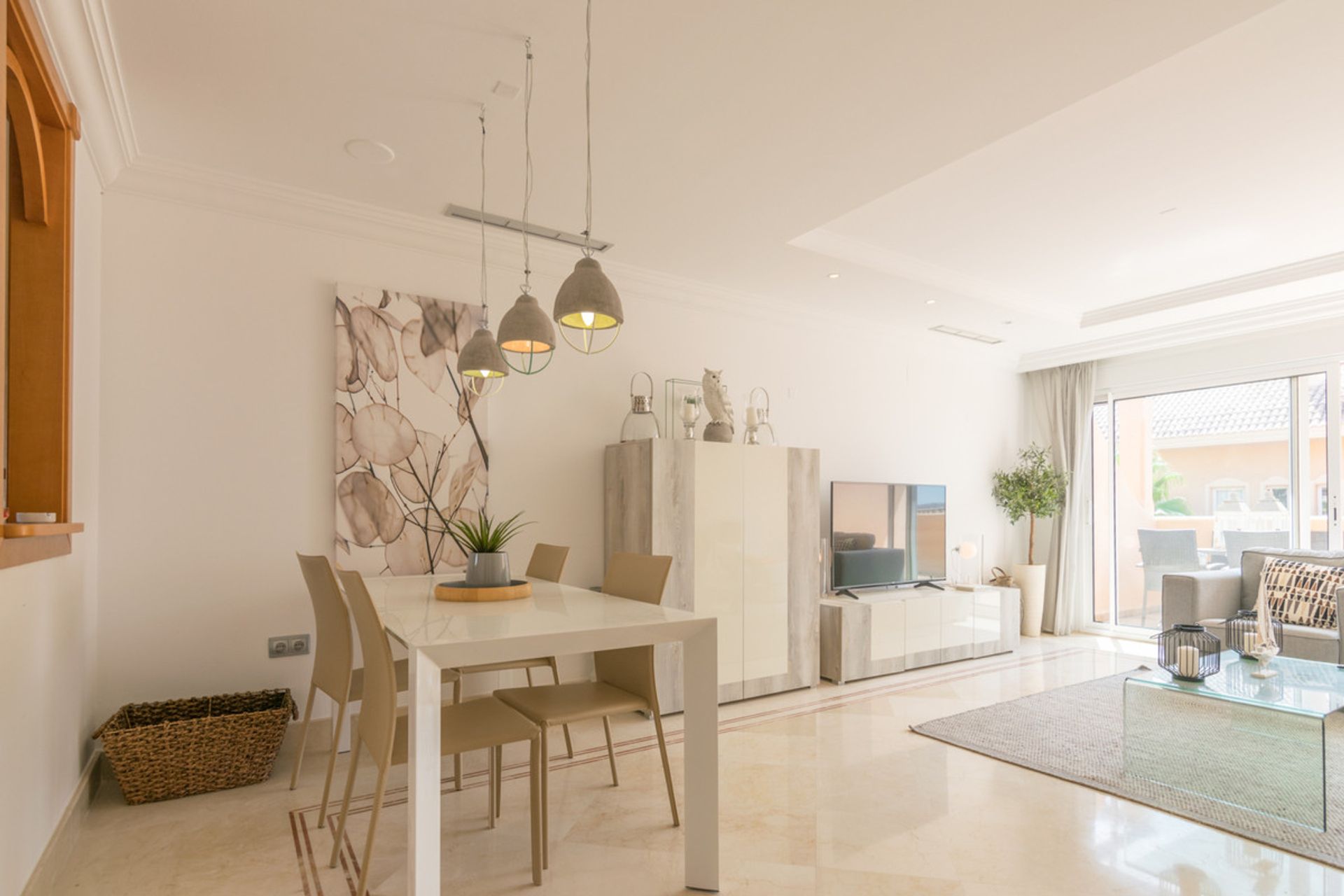 Condominium in Marbella, Andalucía 11049355