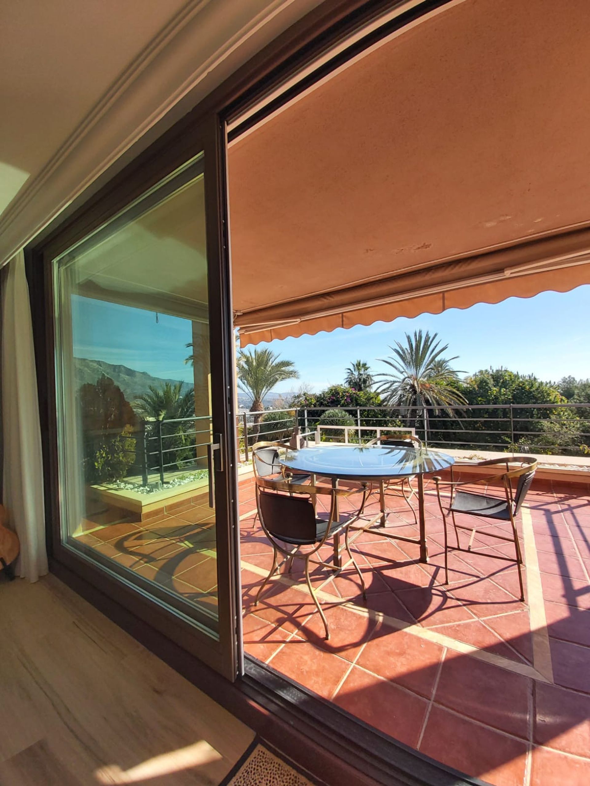 Condominium in Marbella, Andalucía 11049926