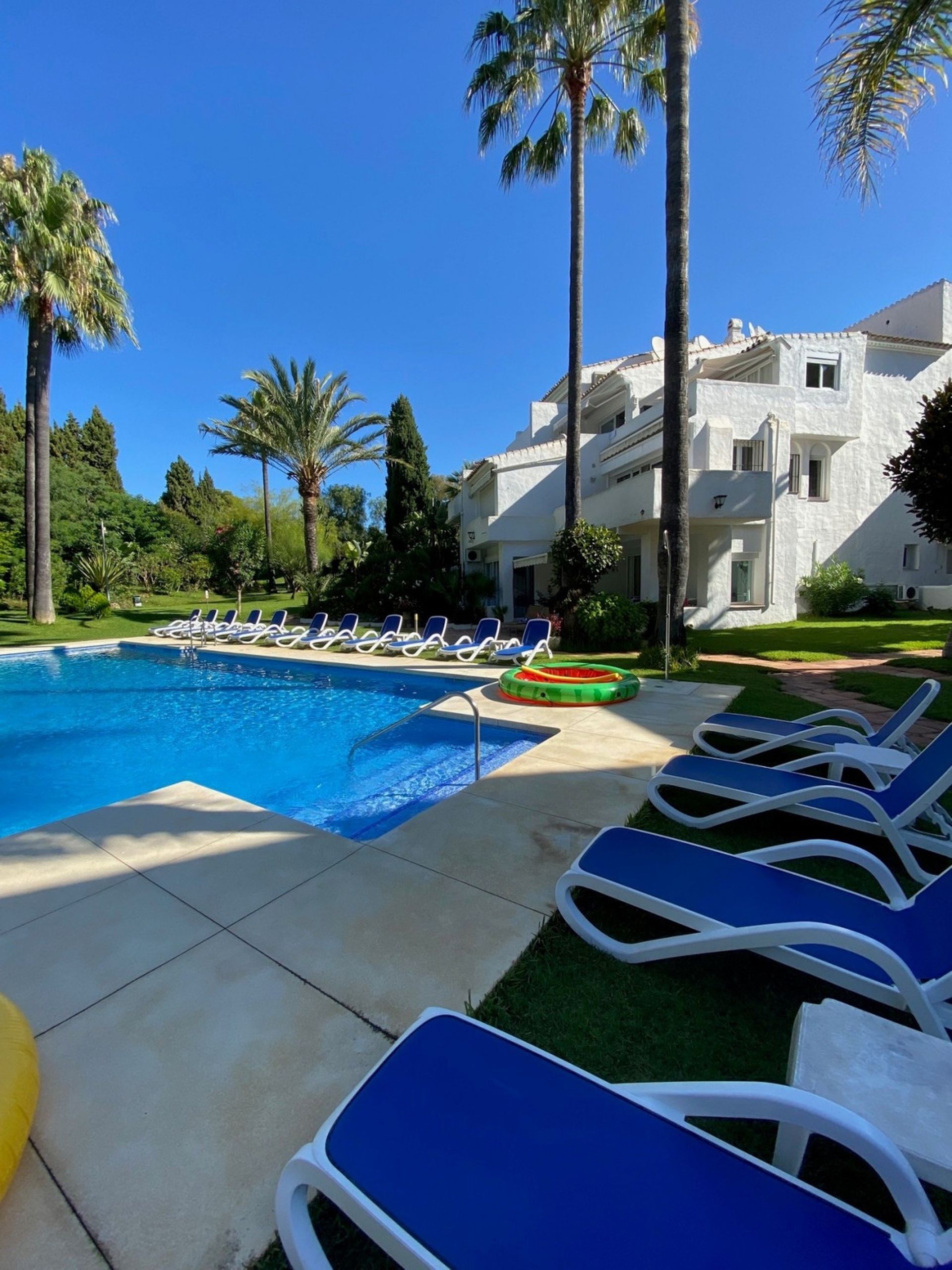 Condominium in Marbella, Andalucía 11049954