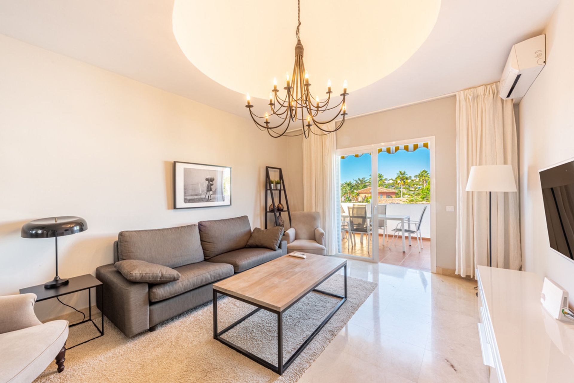 Condominium in Marbella, Andalucía 11049962