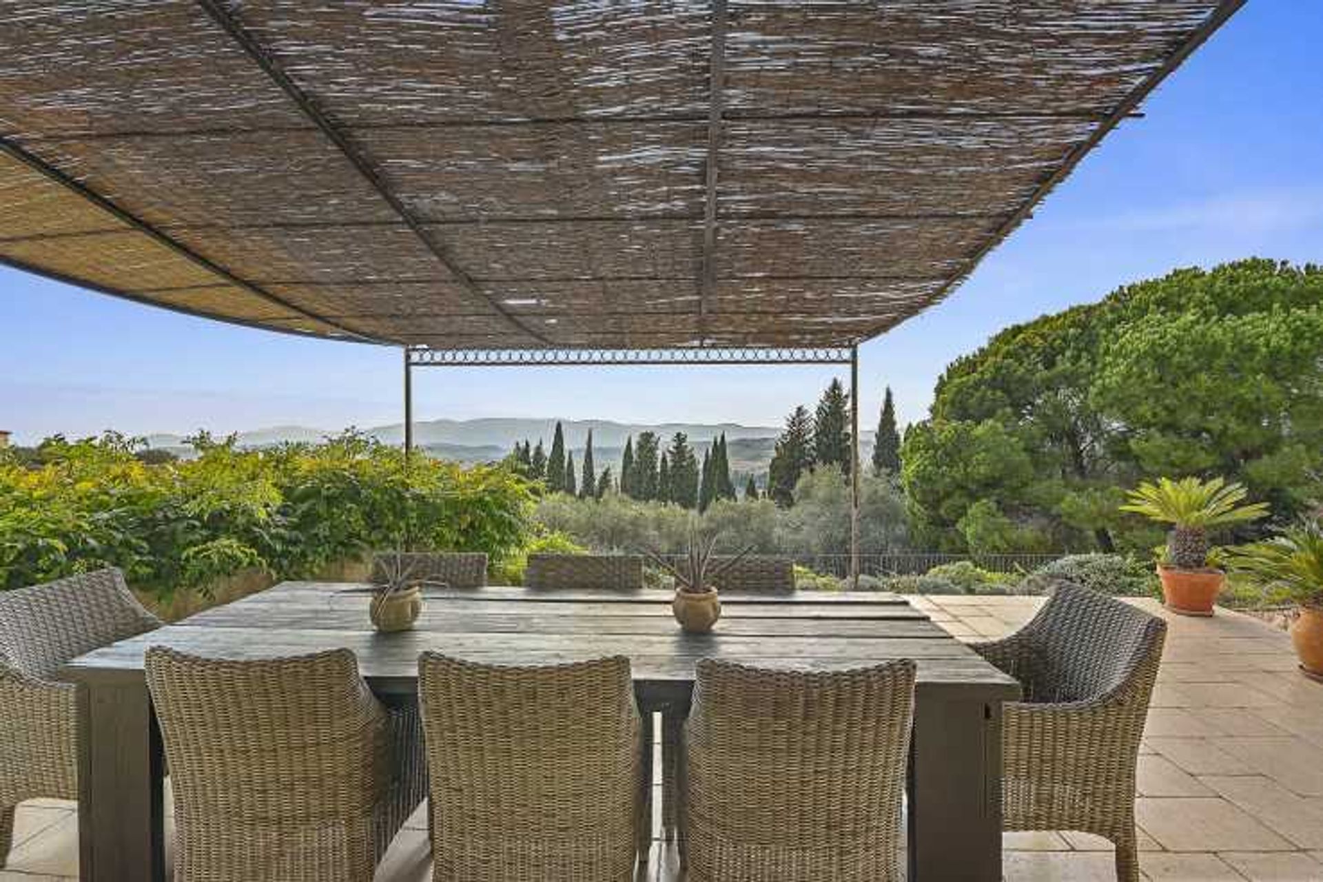 House in Grasse, Provence-Alpes-Cote d'Azur 11049964